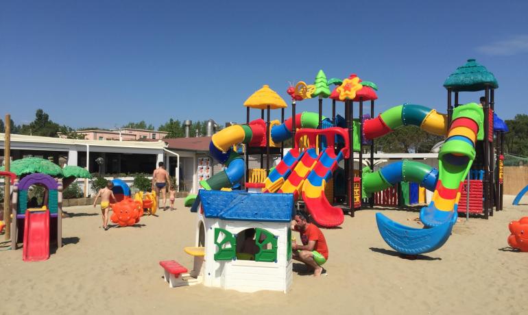 greenvillagecesenatico it offerta-ingresso-gratuito-mirabilandia 006